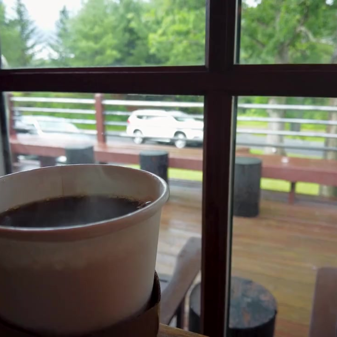 窓辺のコーヒー